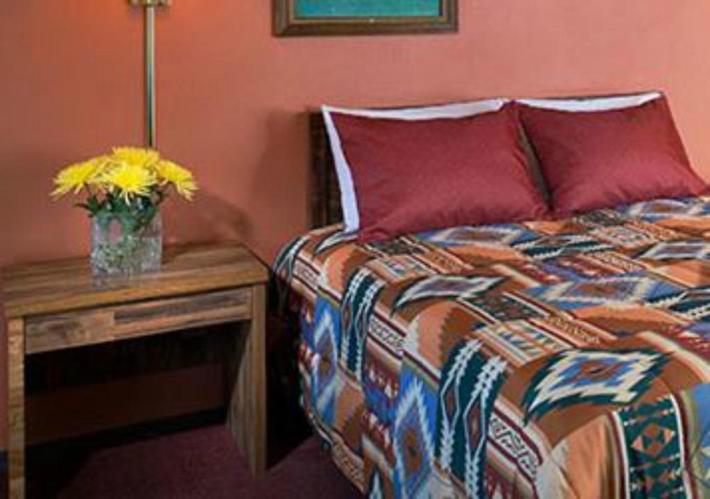 Branding Iron Motel Chama Zimmer foto